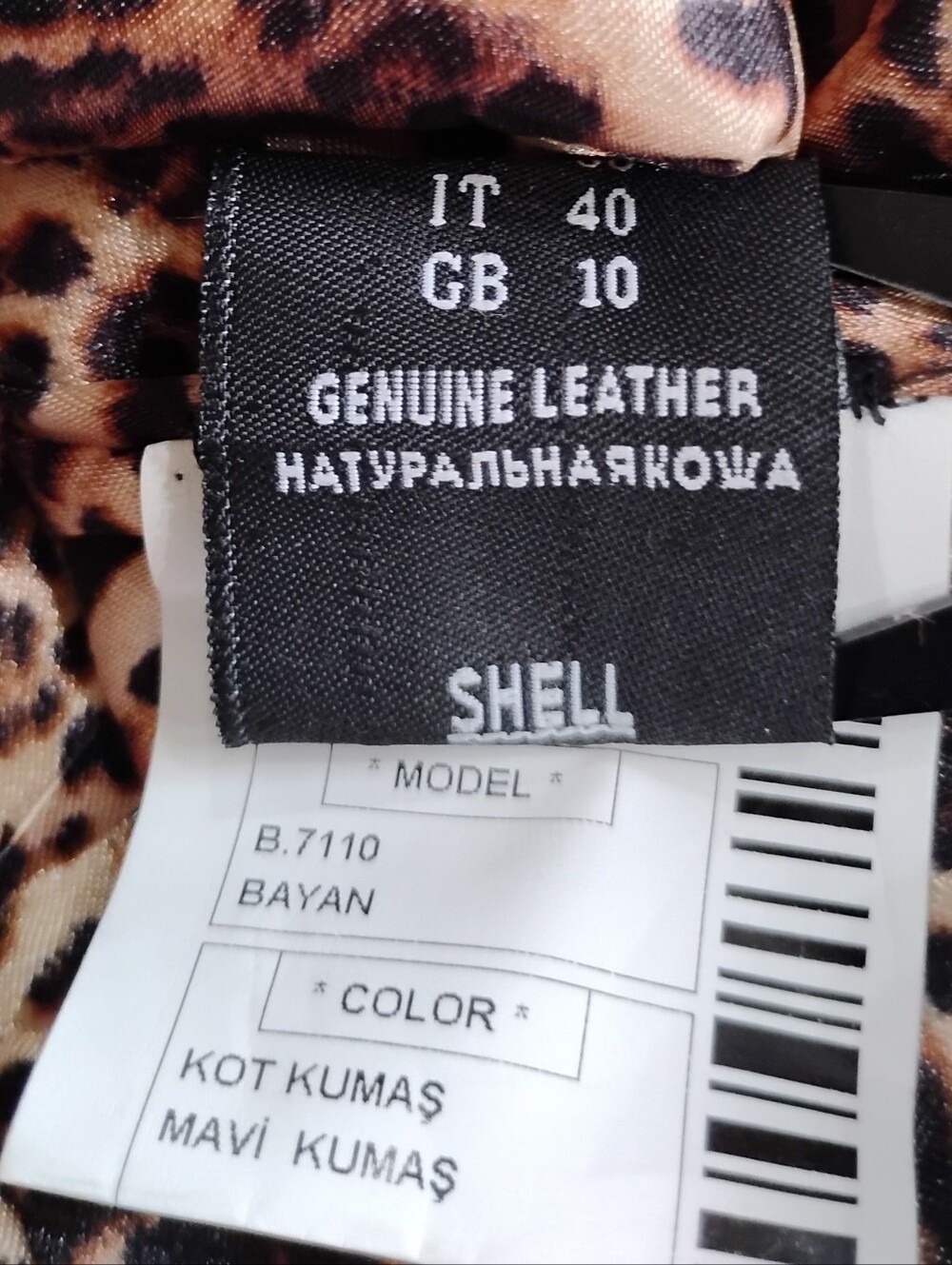 STUNNING FOX TRIMMED JACKET NWOT - Picture 3 of 15